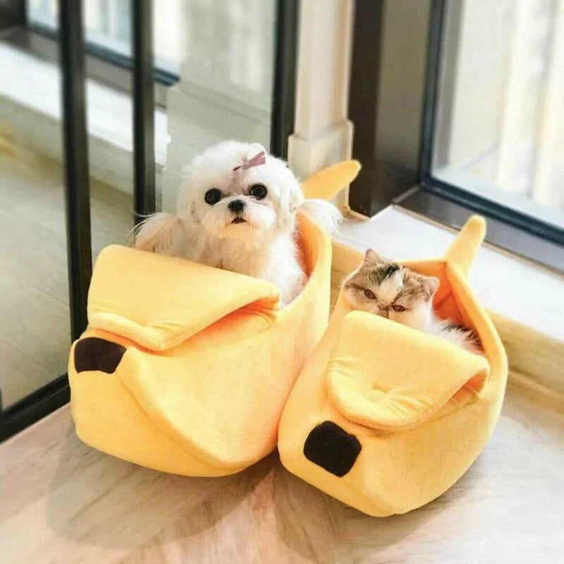 Charming Banana Cat Bed – The Funniest, Cutest, and Warmest Portable Pet Haven